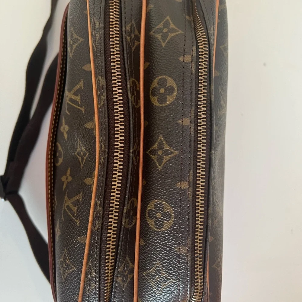 🚨🚨SOLD🚨🚨 Louis Vuitton Monogram Reporter PM Bag - Picture 4 of 13